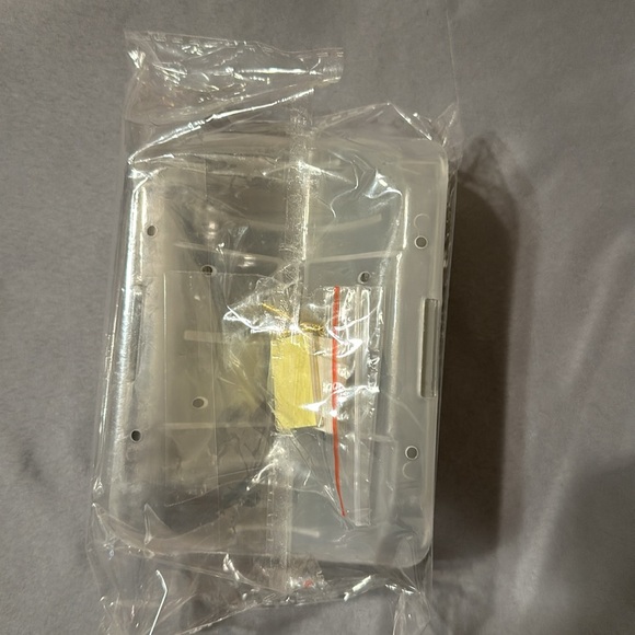 Cat Self Groomer Massage Comb Scratcher - Picture 2 of 4